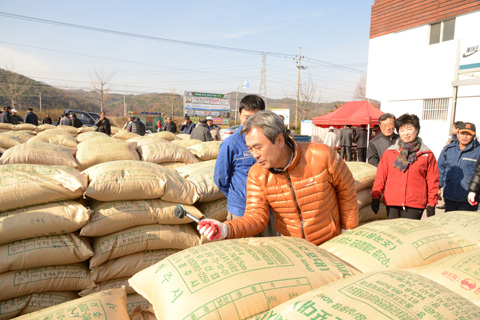 추곡수매현장격려