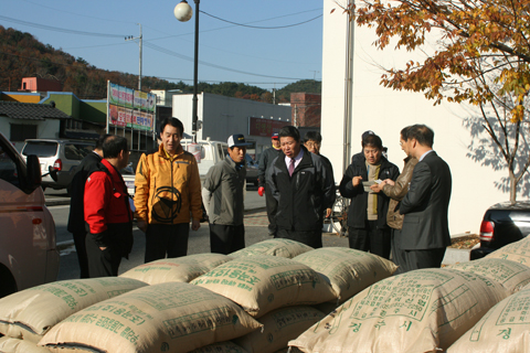 추곡수매현장격려
