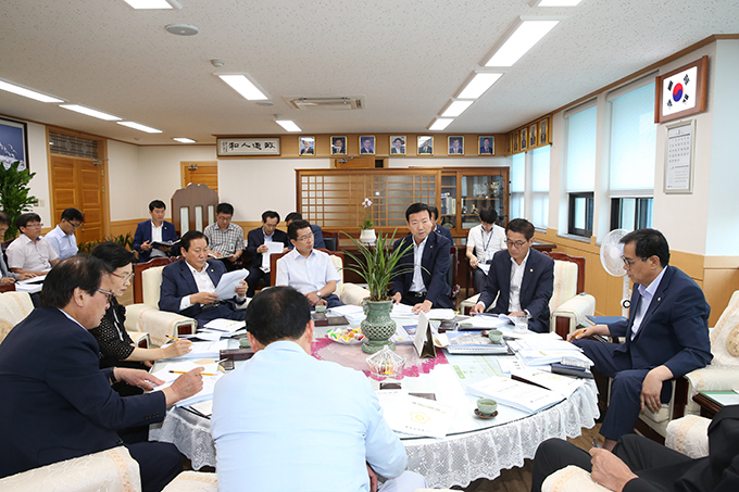 8월 의장단 간담회