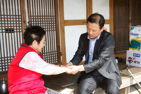 무의탁독거노인방문격려