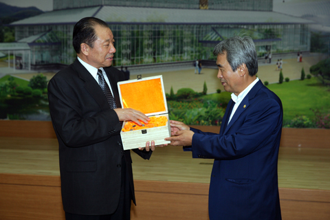 중국자오줘시대표단영접