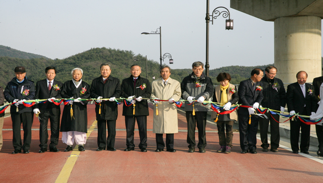 재해위험지구 이조교 이체공사 준공식