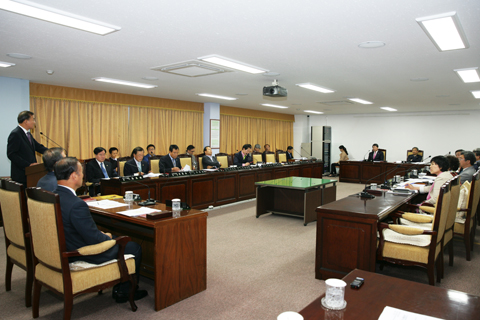 전체의원간담회