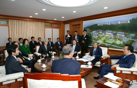 원해연 경주유치 관련 김관용 경북도지사 면담