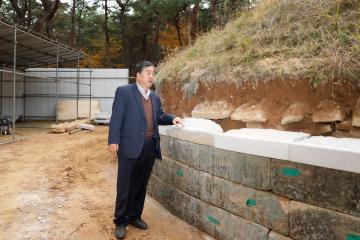 경주 정강, 헌강왕릉  갑석복원  현장 방문