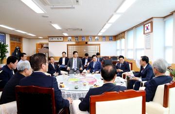 포항시의회의장단 의회 방문