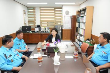 모범택시협회 내방