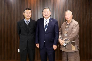 경주청년유도회 신임 이두원회장 경주시의회 내방