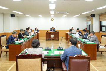 제283회 임시회 폐회 중 제1차 의회운영위원회 회의 및 11_45 의원 연구단체 운영 심의위원회