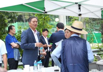 동경이 사육장 현장 방문