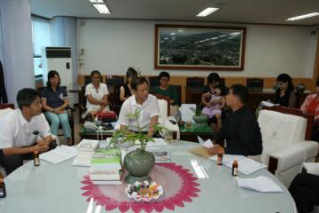 외동읍녹동리주민일행의장실방문