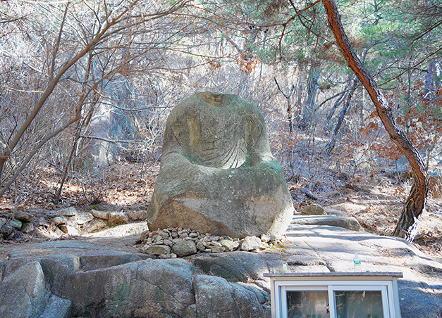 삼릉계 제2사지 석조여래좌상