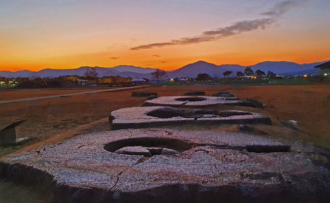 황룡사지와 황룡사역사문화관의 해질녘