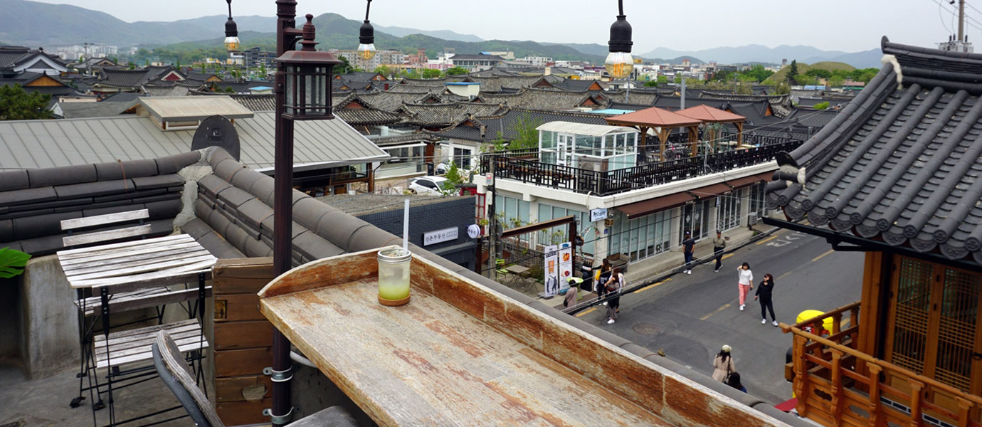 카페오하이 루프탑에서 내려다 보는 황리단길