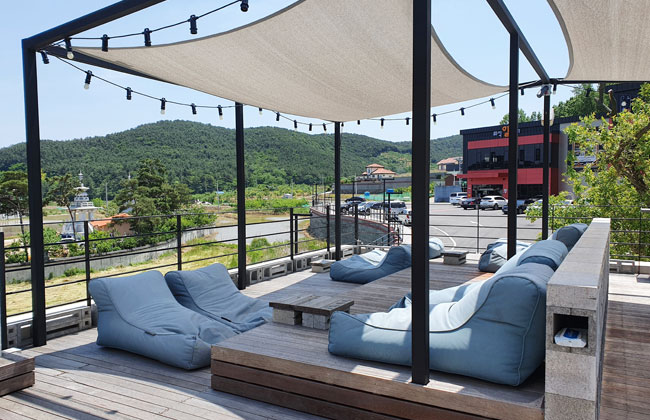 카페 플로워 루프탑 인테리어