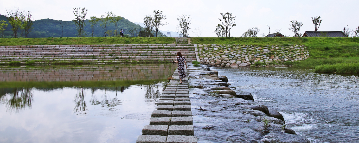 경주 남천 월정교 앞 징검다리