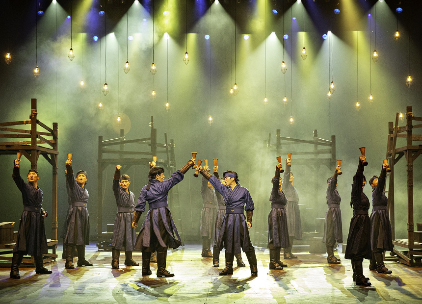 정동극장 경주브랜드공연 ‘용화향도’ 공연장면 1