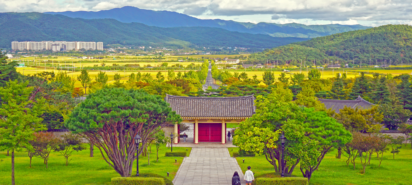 가을에 특히 아름다운 남산동 ‘통일전’