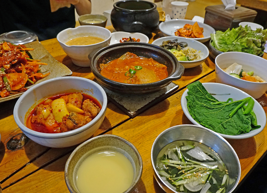 해방타운 출연 식당 도솔마을