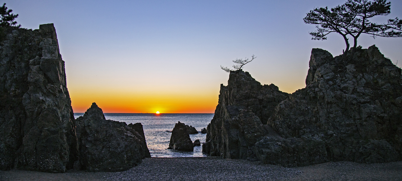 경주 양남 수렴리 지경마을 해변의 일출