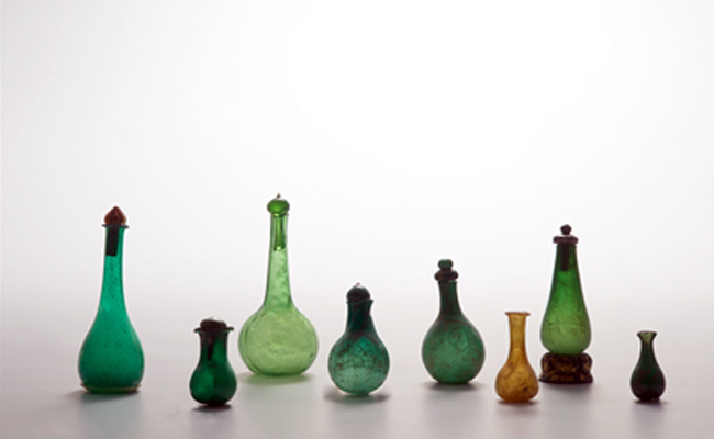 오색영롱, 한국 고대 유리와 신라 전시물(출처. 박물관)