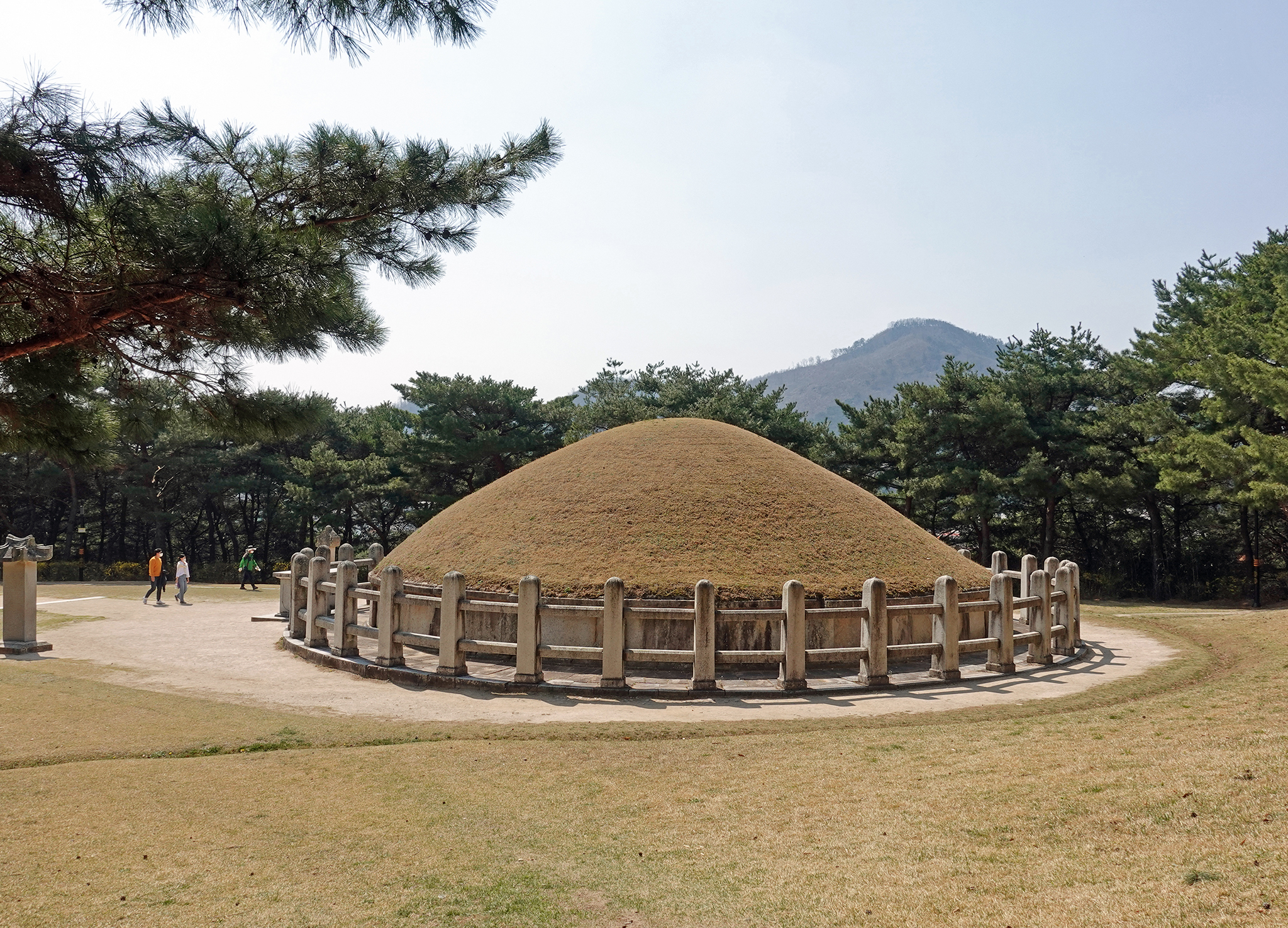 경주 김유신묘