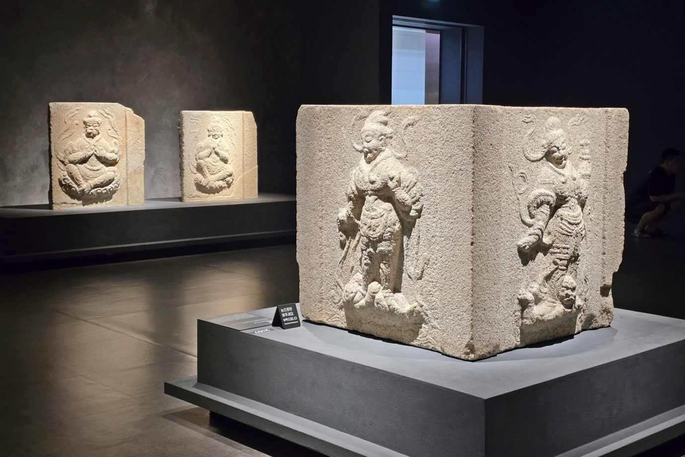 신라미술관 1층 불교조각실