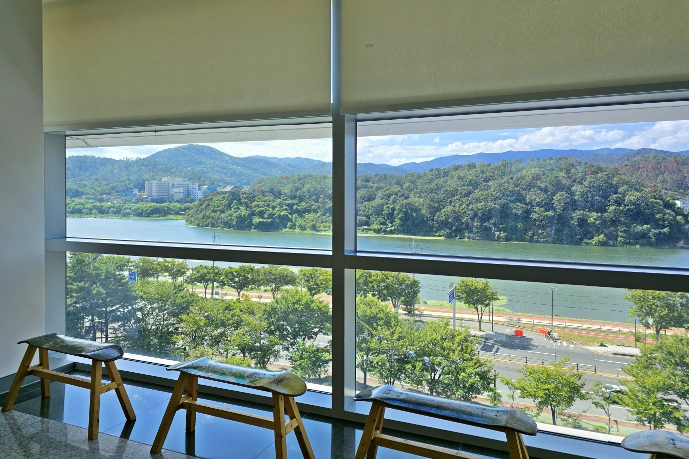 형산강이 한눈에 들어오는 휴게공간