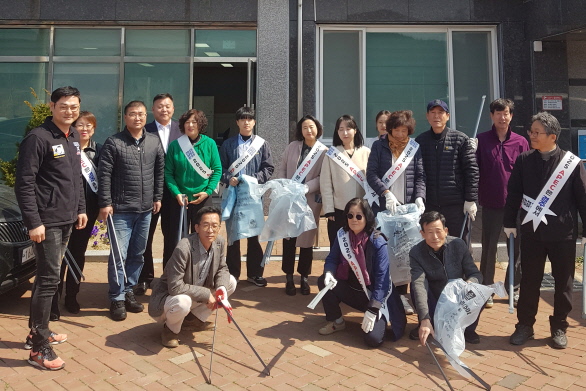 지난 21일 문무대왕면 주민자치위원회에서 어일리 마을 일원 봄맞이 환경정비를 실시했다.