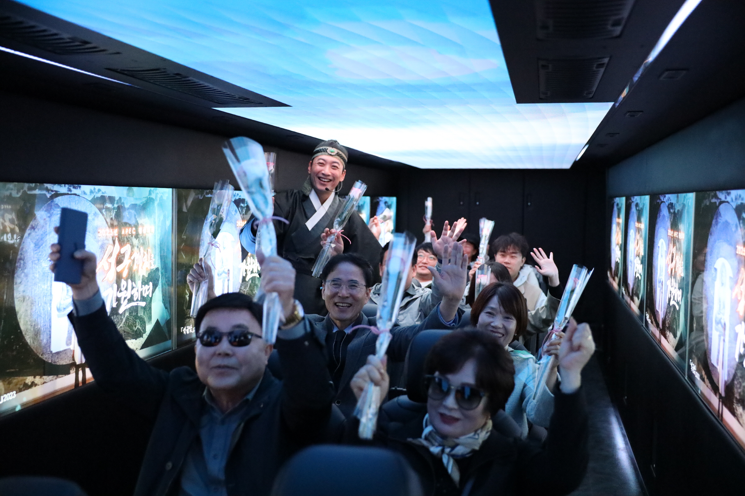 골든 신라 XR모빌리티 버스 정식 운행 시작하다